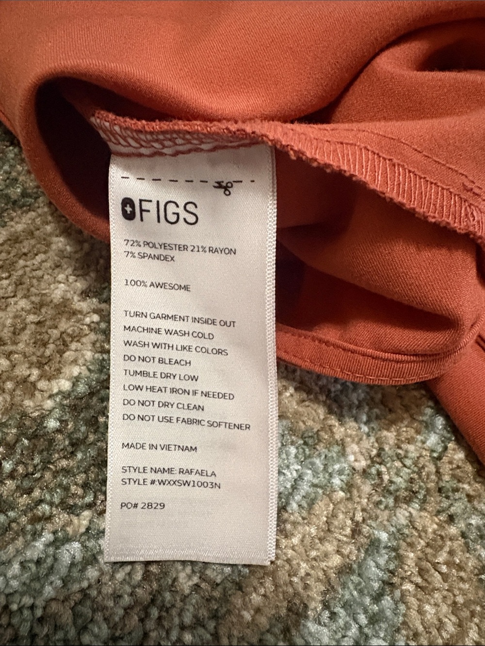 FIGS Rafaela scrub top - Picture 4 of 4